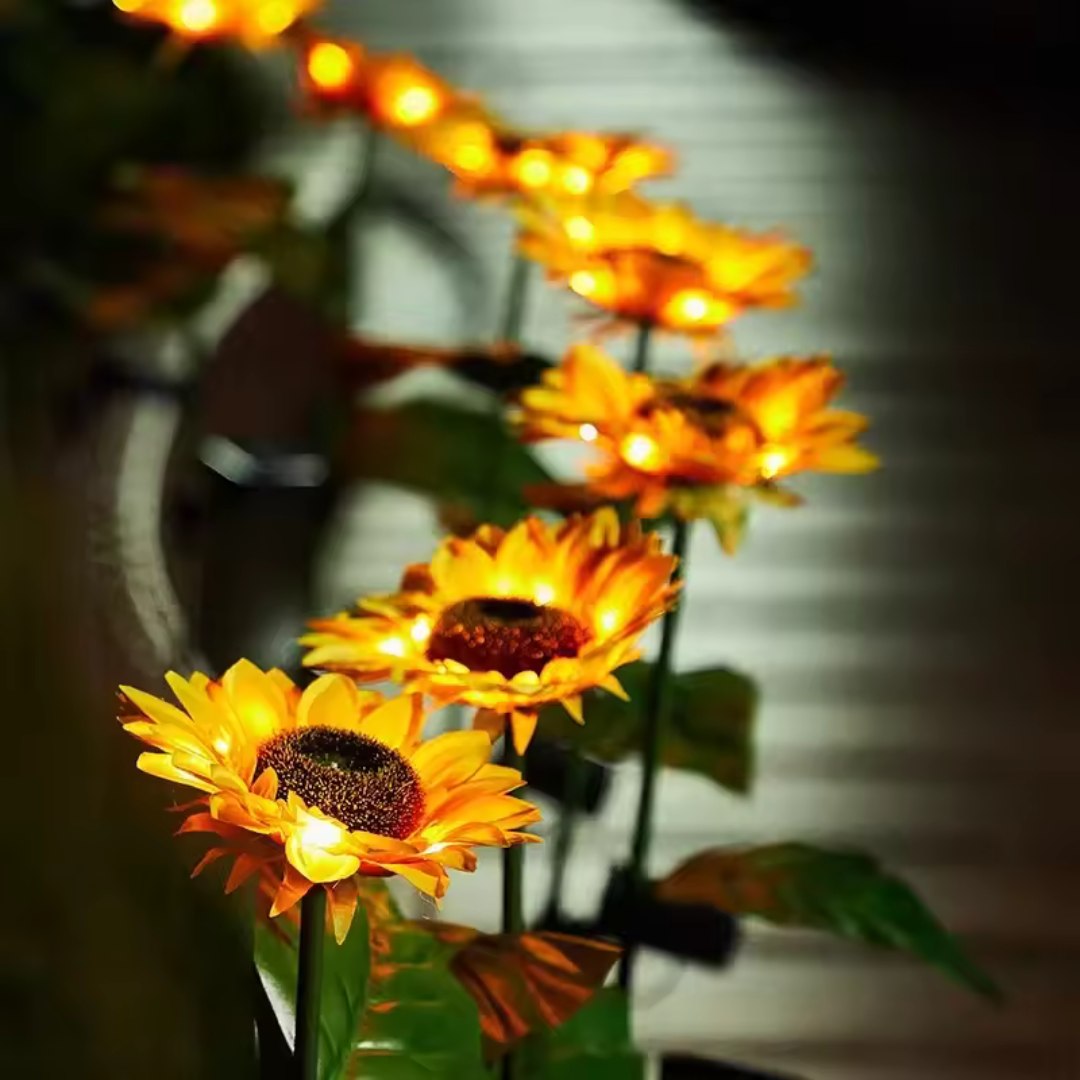 Sunflower Solar Garden Light