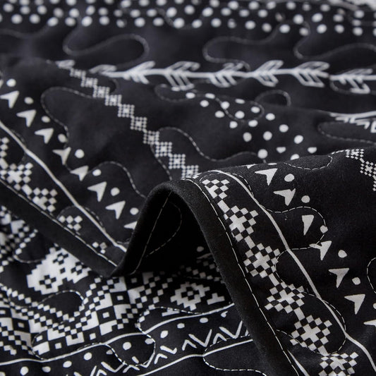 Avenzo Geometric Boho Bedding Set