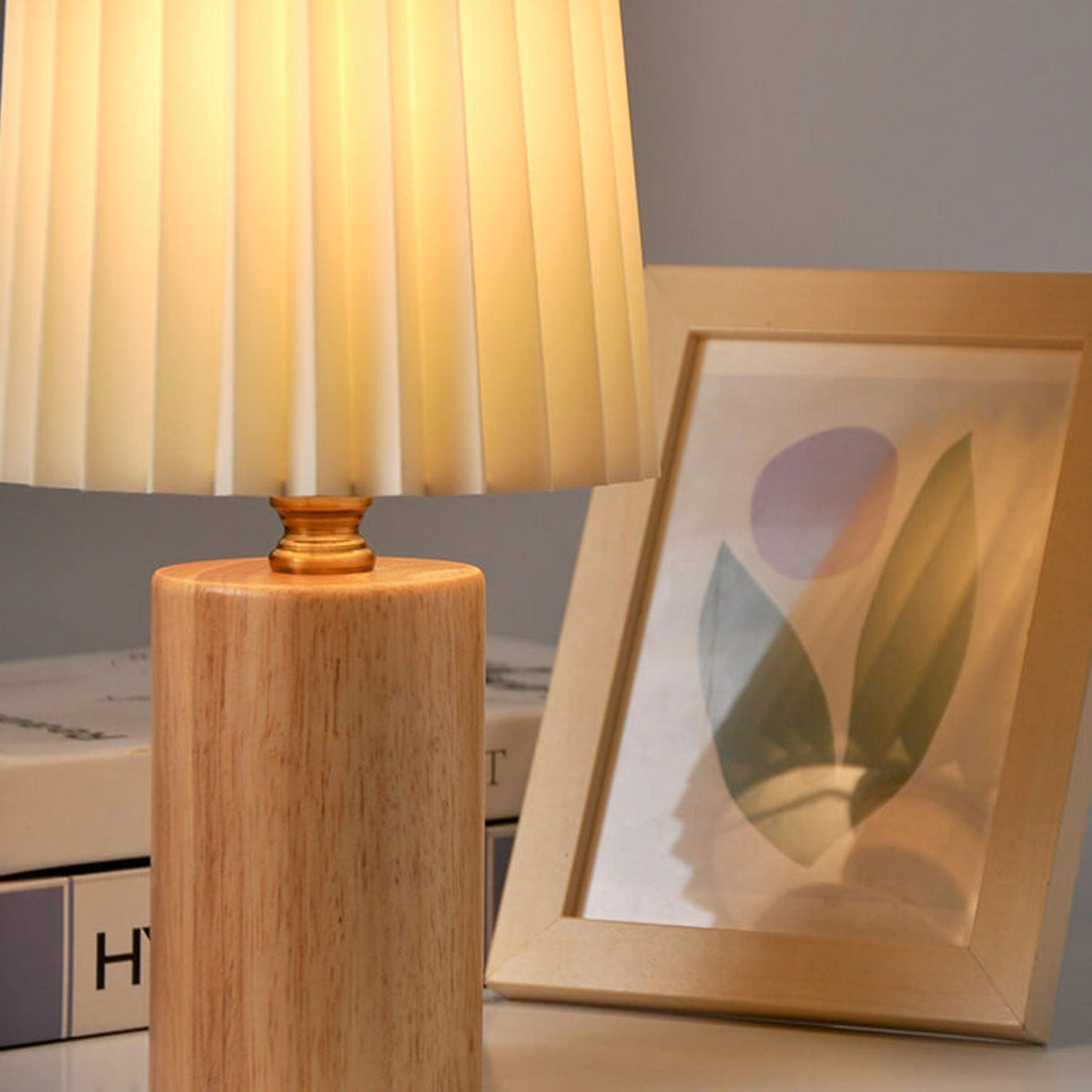 Pleated Column Wood Base Table Lamp 31cm