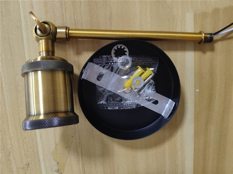 Brass Finish Country Wall Light