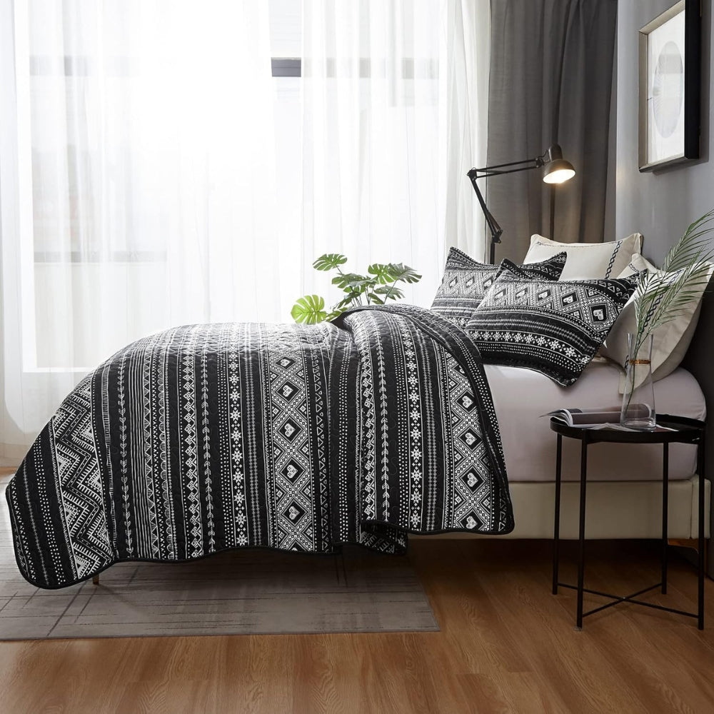 Avenzo Geometric Boho Bedding Set