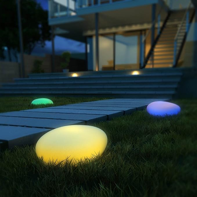 Solar Cobblestone Garden Light