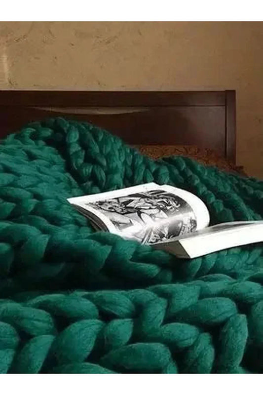 Chunky knit throw blanket