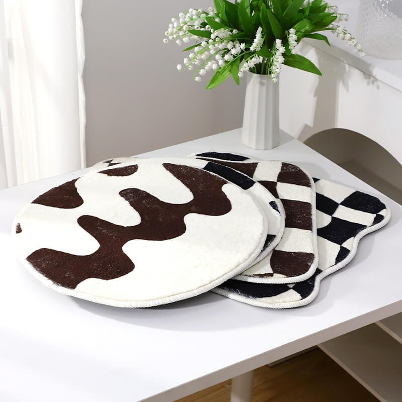 Checker Mini Rug 30-45cm