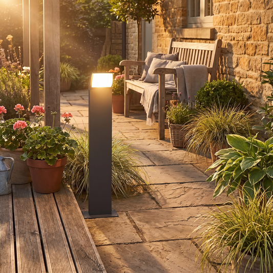 Tilo Anthracite Pedestal Path Light